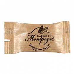 Coussinet publictaire de sucre en Papier Kraft Sucre Roux Bio 4g L'AUBERGE DE MONTPEZAT Coussinet publictaire de sucre en Papier Kraft Sucre Roux Bio 4g L'AUBERGE DE MONTPEZAT